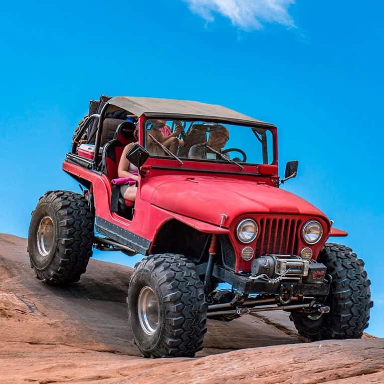 Conoce cómo funciona el sistema de suspensión del auto.webp